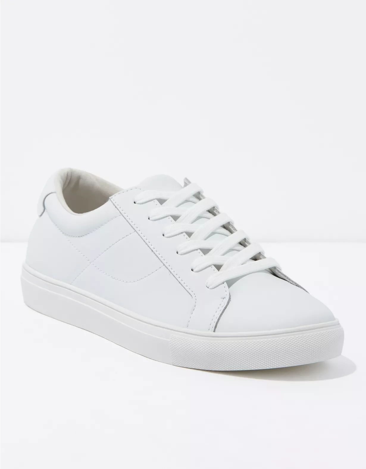AE Men's Court Sneaker 1 AE Men's Court Sneaker